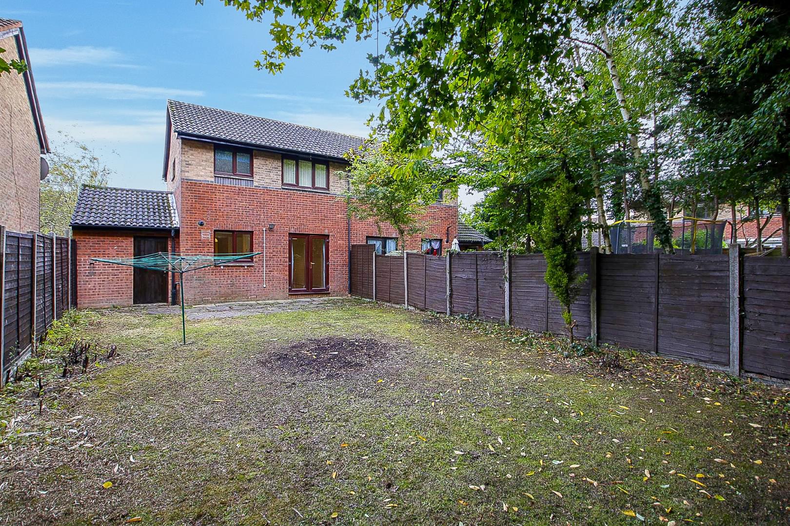 Brayton Court, Shenley Lodge, Milton Keynes